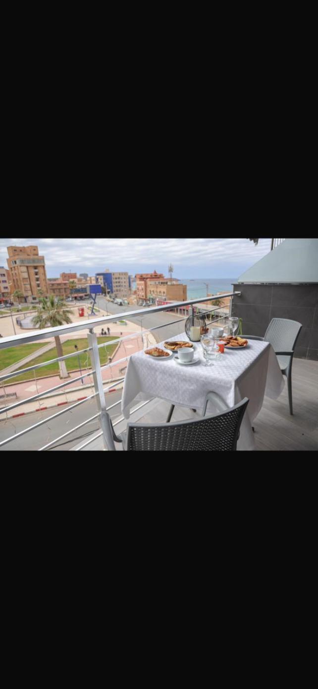 Calypso Hotel Aïn El Turk Buitenkant foto