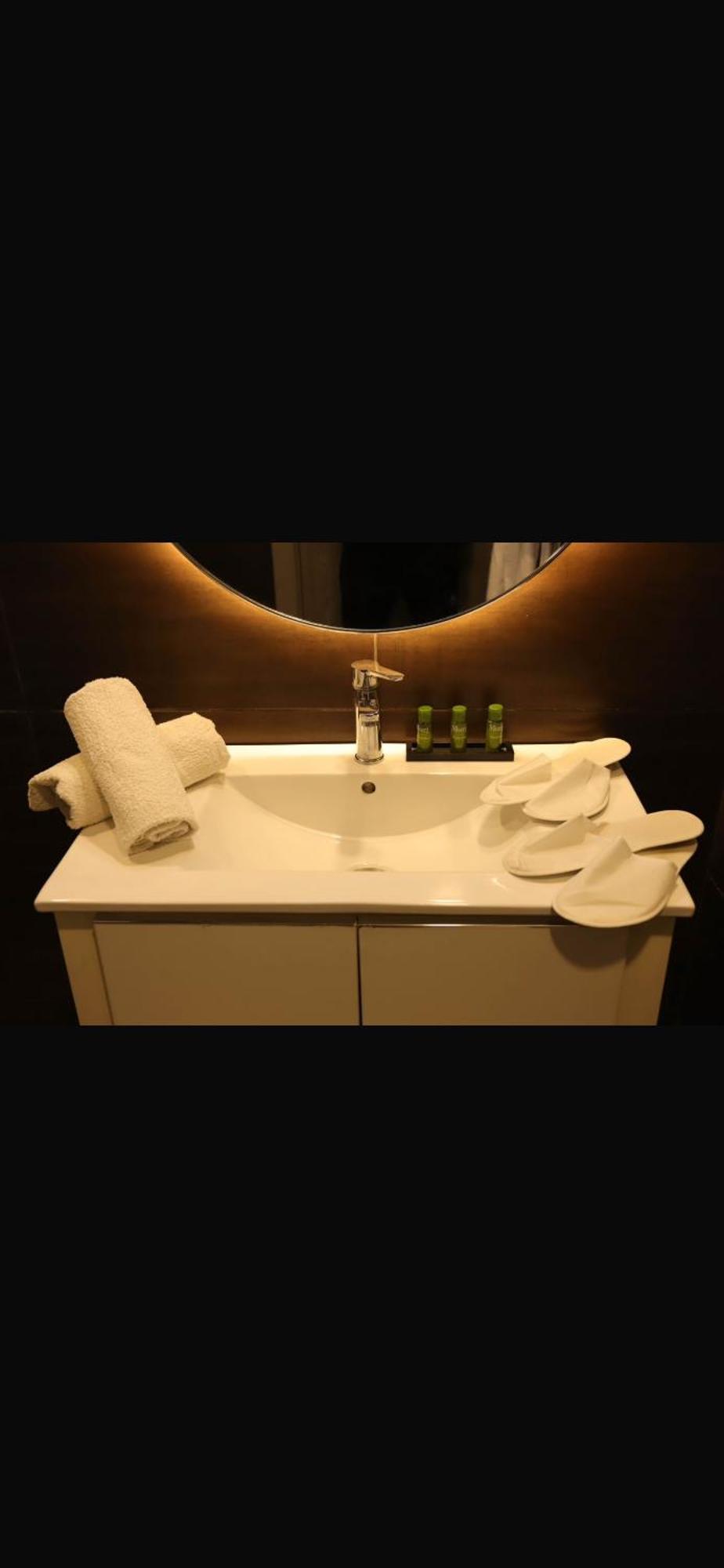 Calypso Hotel Aïn El Turk Buitenkant foto