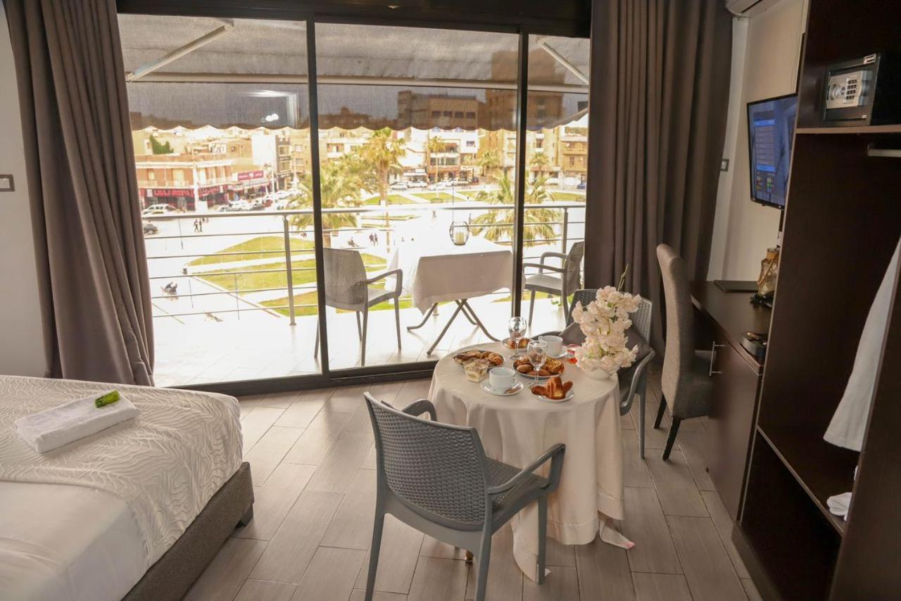 Calypso Hotel Aïn El Turk Buitenkant foto